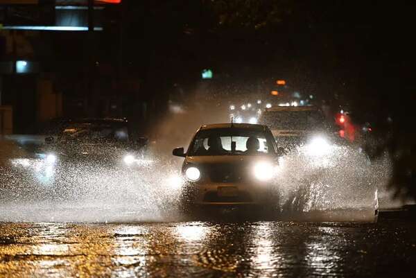 Anuncian lluvias intensas para esta noche en nueve zonas de Paraguay - Clima - ABC Color