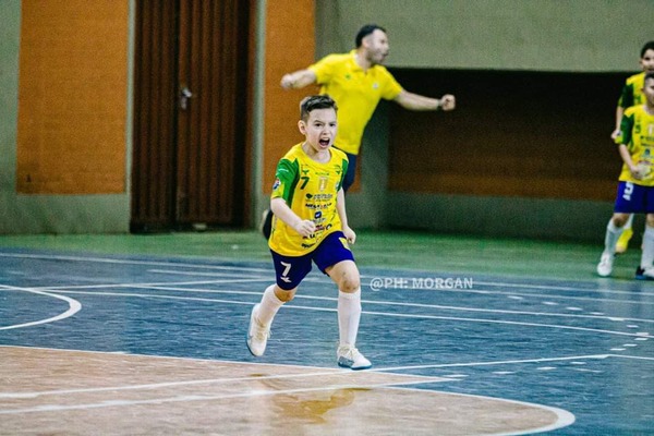 Oviedo, Ayolas, Villarrica y Franco son semifinalistas en nacional C9 - La Tribuna