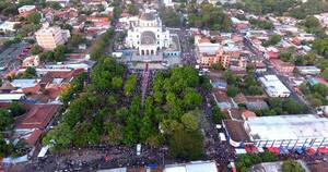 La Nación / Caacupé: piden que los vendedores ambulantes respeten espacio de culto