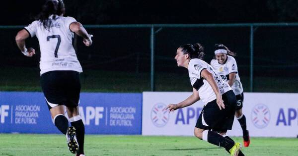 La Nación / Olimpia goleó y tiene en sus manos el título
