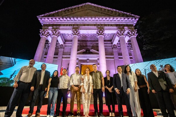 Quedó oficialmente inaugurada la calle Palma sin cables aéreos - .::Agencia IP::.