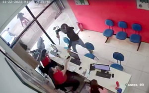 Motoasaltantes roban G. 40 millones y celulares de sucursal de Credi Ágil - La Clave
