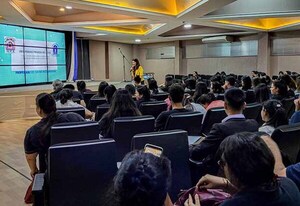Ciclo de Conferencias dirigido a alumnos y docentes se realizó en la UPE | DIARIO PRIMERA PLANA
