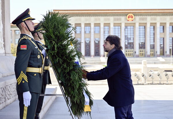 Lacalle prevé que el nuevo nivel de la relación con China repercuta en el intercambio de servicios - MarketData