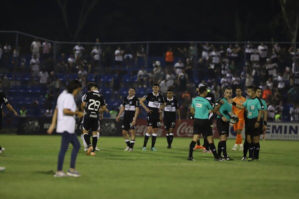 Versus / La poda no hizo más que comenzar en Olimpia