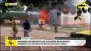 Video: Incendio en depósito de juguetes en San Lorenzo - ABC Noticias - ABC Color