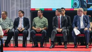 Diario HOY | Acuerdan plan para construir 300 viviendas sociales en Alto Paraná