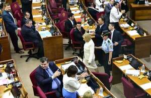 Juramento de Alicia Pucheta: estos son los senadores que avalaron el atropello a la Constitución - Política - ABC Color