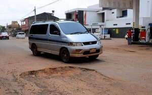 Pobladores exigen la reparación urgente de baches en San Juan Nepomuceno - Nacionales - ABC Color