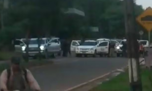 Desconocidos con pasamontañas interceptaron patrullera en Guairá - Noticiero Paraguay