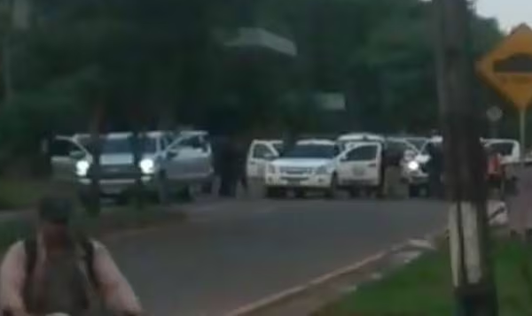 Desconocidos con pasamontañas interceptaron patrullera en Guairá - Noticiero Paraguay
