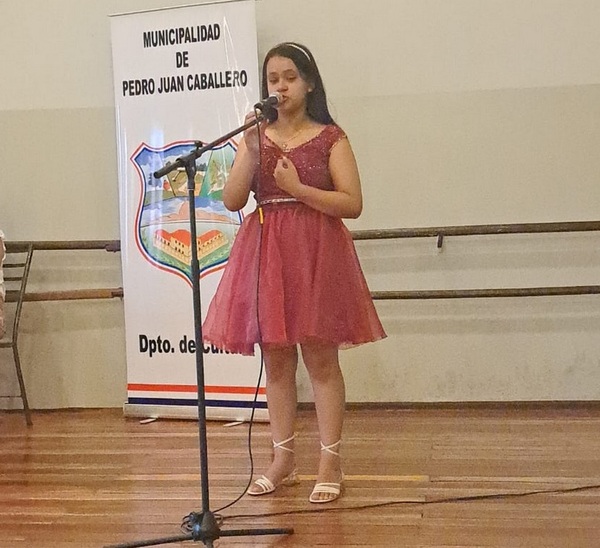 Niña de 8 años lanza poemario - Radio Imperio 106.7 FM
