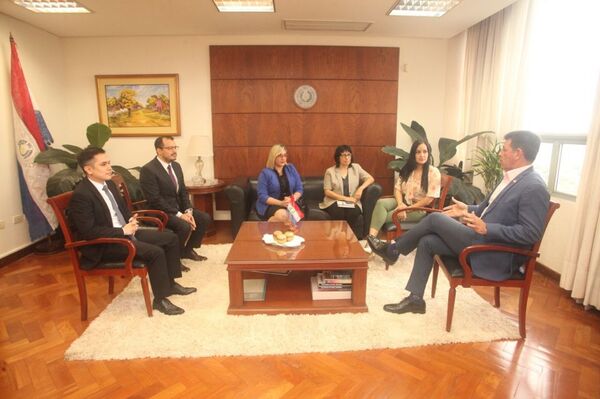 Ministro Ríos se reunió con representantes de la Coordinadora de Jueces de Paz de la Capital
