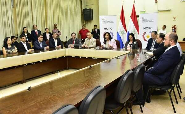 MOPC presentó tren de cercanías y nuevo aeropuerto entre su cartera de proyectos - Economía - ABC Color