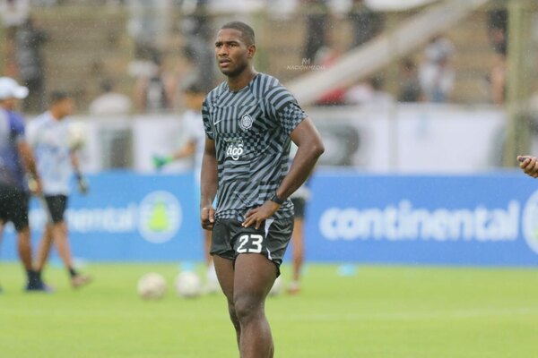 Versus / ¿Olimpia comprará el pase de Jhohan Romaña?