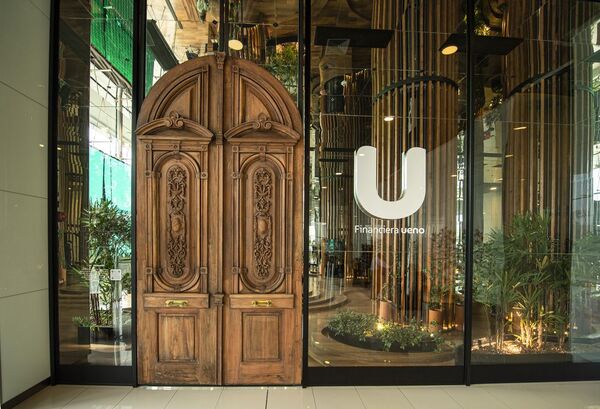 ueno obtiene la licencia bancaria del BCP