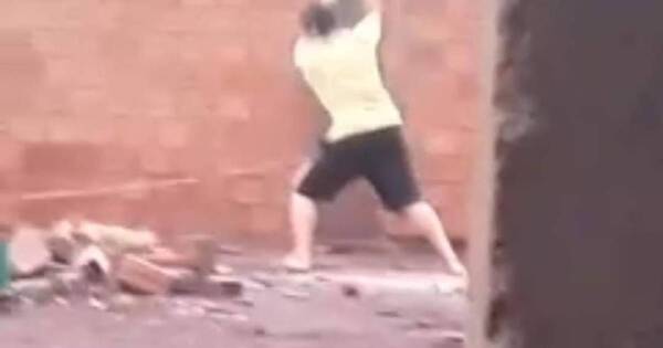 La Nación / Detienen e imputan a hombre que casi mató a golpes a su perro en Minga Guazú