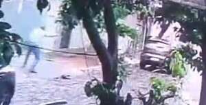 Video: así el agente de la Senad se enfrentó a motochorros y evitó que le robaran - Policiales - ABC Color