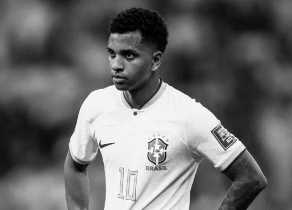 Versus / Rodrygo denuncia ser víctima de ataques racistas en las redes sociales