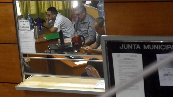 Comuna sin fondos para técnicos y sin transparentar lista de personal