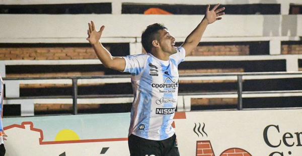 Versus / El bombazo de ‘Lito’ Duarte que decoró la goleada de Guaireña
