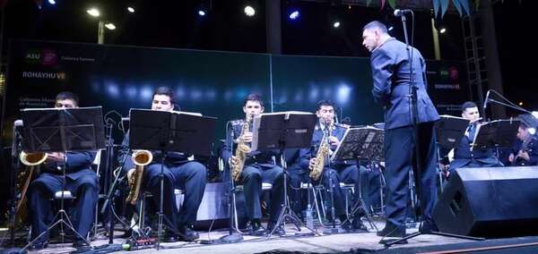 Jazz Band de la Policía ofrece concierto gratuito en el BCP - Música - ABC Color