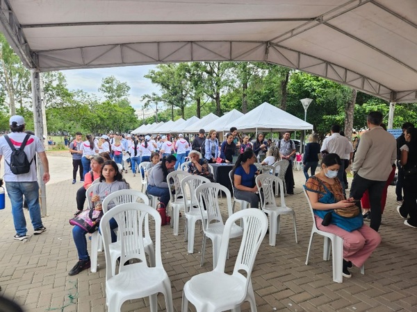 Feria de empleos del Ministerio de Trabajo registra una masiva concurrencia - La Tribuna