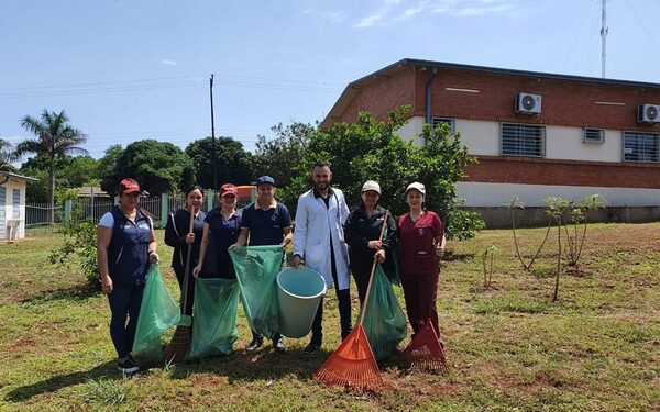 Realizan minga ambiental en USF de Santa Fe del Paraná