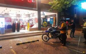 Asalto y enfrentamiento a tiros en minimercado de Luque •