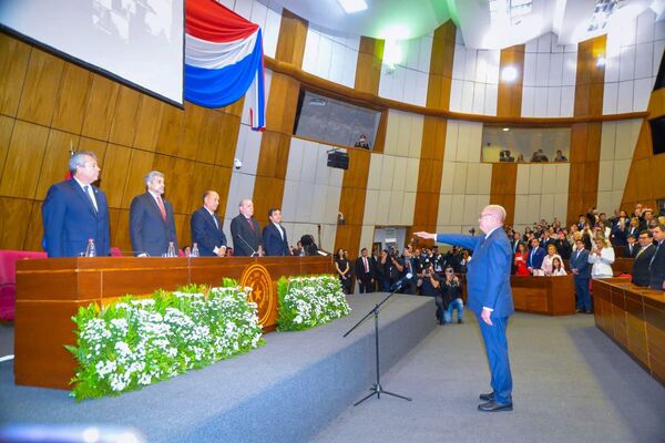 Emiliano Rolón juró como nuevo Fiscal General del Estado ante el Senado
