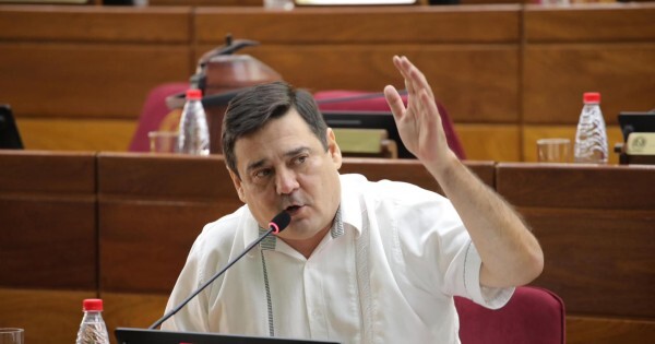 Buzarquis plantea una constituyente para habilitar el balotaje y disputar la presidencia a los colorados