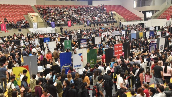 Masiva concurrencia a la feria de 2.500 empleos en la SND