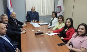 Fiscal Adjunto se reúne con abogados