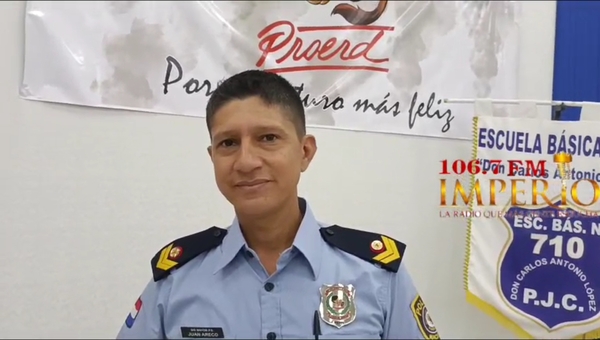 Escuela Básica N° 710 albergo la clausura del programa PROERD de la Policía Nacional - Radio Imperio 106.7 FM