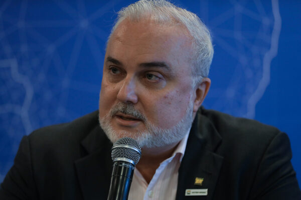 Petrobras no descarta evaluar la compra de activos ofrecidos por Javier Milei en Argentina - MarketData