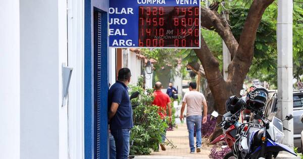 La Nación / Dólar retrocede 20 puntos a la espera de menor presión para el cierre del año