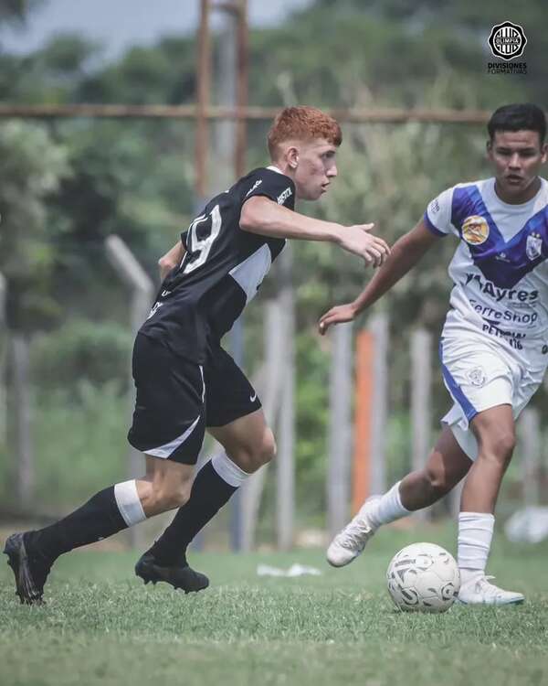Sub 15: Olimpia y Tacuary FBC, los líderes - Fútbol - ABC Color