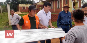 ENTREGAN CHAPAS PARA FAMILIAS AFECTADAS POR EL TEMPORAL EN NUEVA ALBORADA - Itapúa Noticias