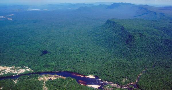La Nación / Guyana se planta en zona reclamada por Venezuela