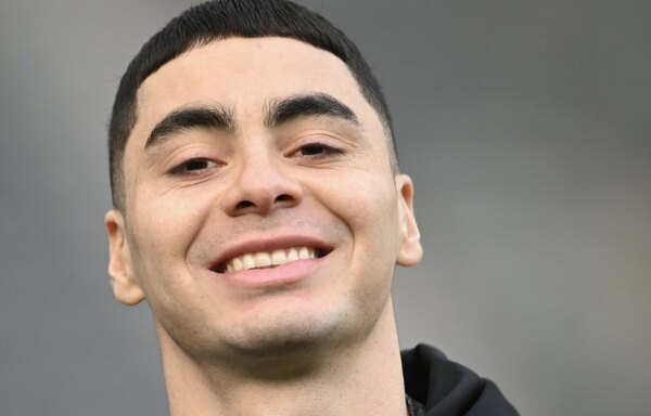 Versus / Recuperado de la lesión que lo dejó fuera de la Albirroja, "Miggy" arranca ante el Chelsea