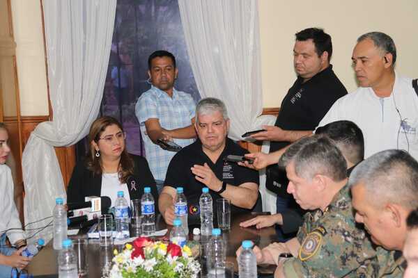 Diario HOY | Plana mayor de la Policía coordina acciones y escucha reclamos en Concepción