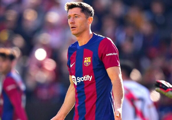 Versus / Barcelona se salva del naufragio y empata agónicamente ante el Rayo Vallecano