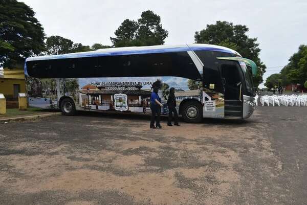 Santa Rosa: presentan y habilitan bus municipal - Nacionales - ABC Color