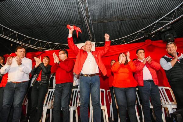 Arnoldo Wiens recorrió las ciudades de Ypane y Nueva Italia