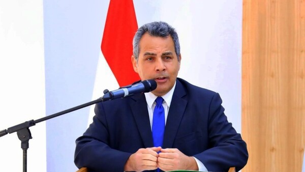 “Objetivo es tener a una persona que responda a intereses del presidente”