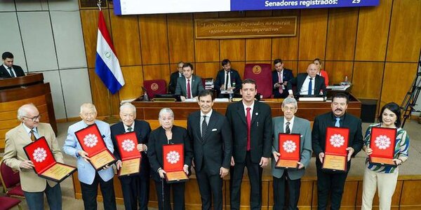 Reconocimiento a gente de radio