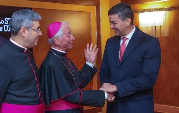 Santiago Peña ya está en Roma y prevé reunirse mañana con el Papa - Nacionales - ABC Color