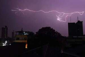 Aviso meteorológico por tormentas eléctricas en cuatro departamentos  - Clima - ABC Color