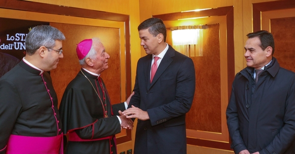 Presidente Peña arribó a Roma donde tiene previsto reunirse con el Papa Francisco y otras autoridades