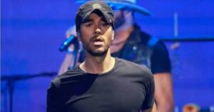 [VIDEO] Trozan a Enrique Iglesias diciendo que canta como Mickey Mouse borracho